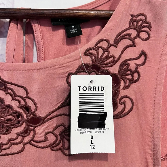 Torrid Dusty Coral Jersey Cutout Embroidered Swing Tank Top Floral Size 0 Comfy - Picture 6 of 9